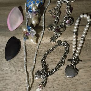 Pastel And Silver Beach Jewelry Lot (9 Pieces) (Vintage-Modern)